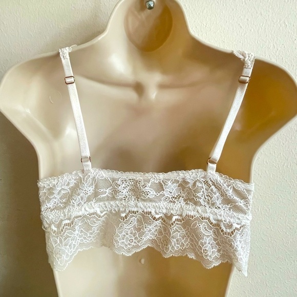 Victoria’s Secret Ivory Floral Lace Bralette Size M Dreams Angels NWOT - Picture 6 of 9